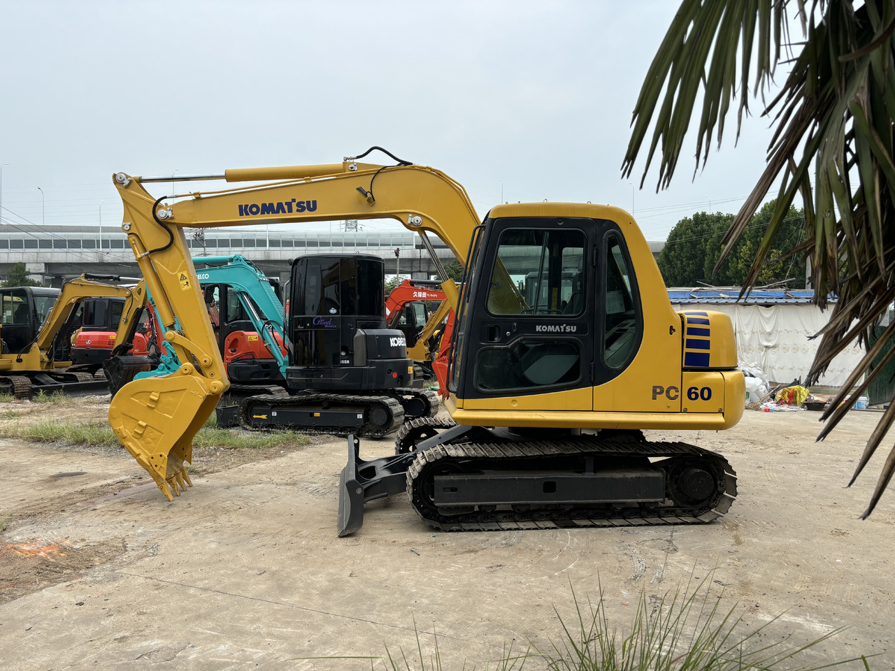 Komatsu PC 60-7 - Μίνι εκσκαφέας: φωτογραφία 1 Komatsu PC 60-7 - Μίνι εκσκαφέας: φωτογραφία 1