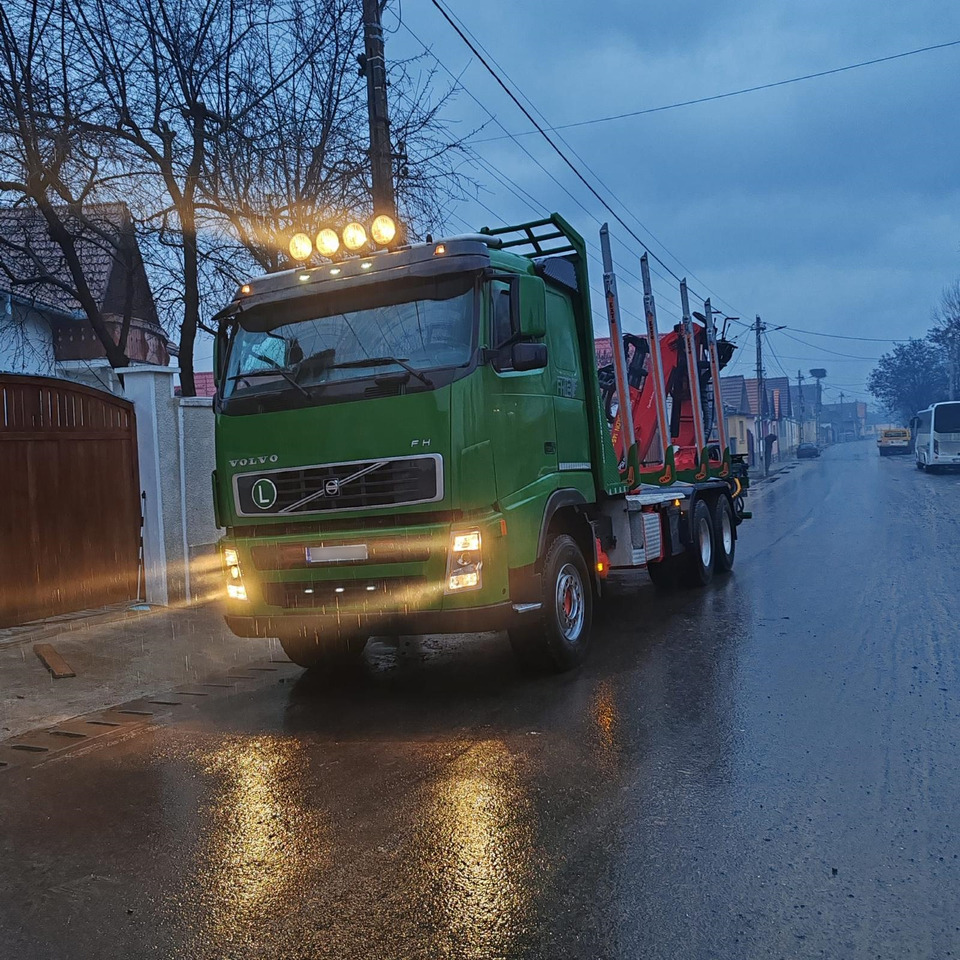 VOLVO FH12 - Φορτηγό ξυλείας, Φορτηγό με γερανό: φωτογραφία 2 VOLVO FH12 - Φορτηγό ξυλείας, Φορτηγό με γερανό: φωτογραφία 2