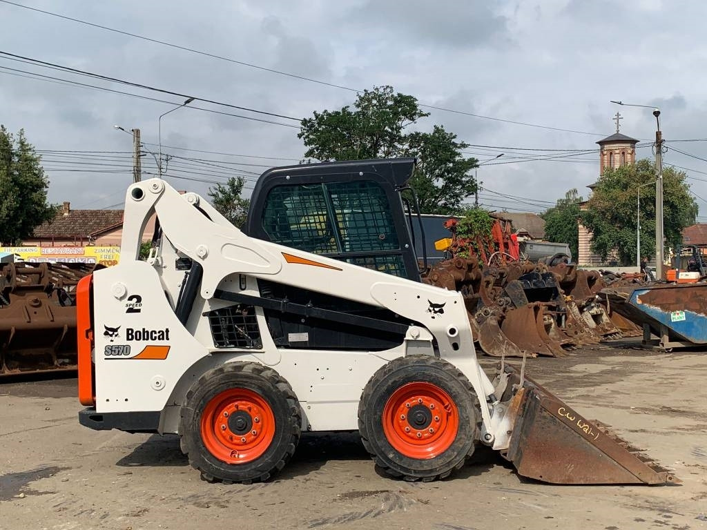 Bobcat S 570 - Φορτωτής πλάγιας ολίσθησης: φωτογραφία 5 Bobcat S 570 - Φορτωτής πλάγιας ολίσθησης: φωτογραφία 5