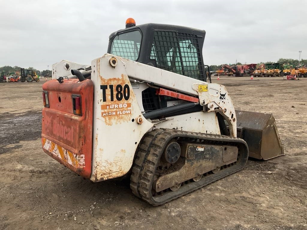 Bobcat T 180 - Φορτωτής πλάγιας ολίσθησης: φωτογραφία 4 Bobcat T 180 - Φορτωτής πλάγιας ολίσθησης: φωτογραφία 4