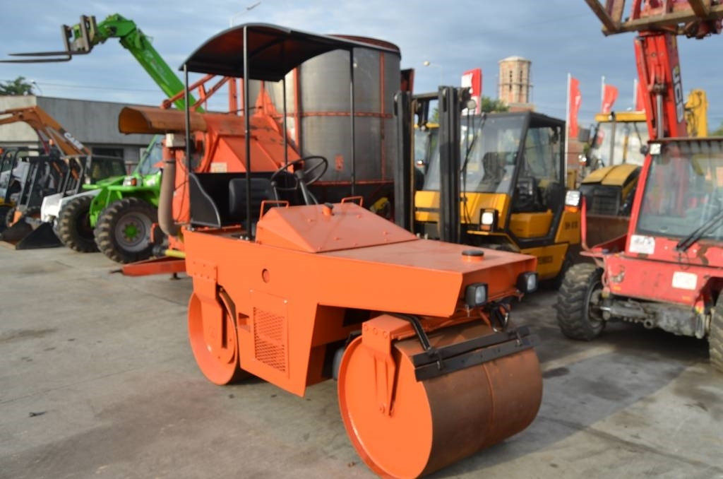 Bomag BW 90 - Ασφαλτικός οδοστρωτήρας: φωτογραφία 2 Bomag BW 90 - Ασφαλτικός οδοστρωτήρας: φωτογραφία 2