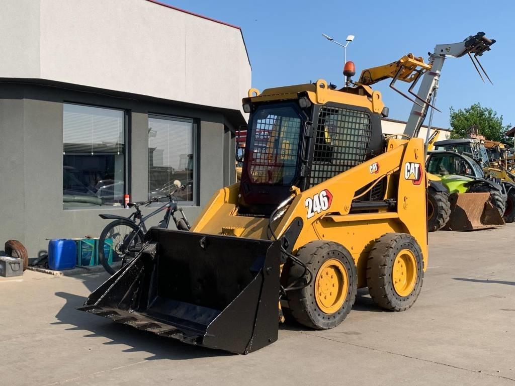 CAT 246 - Φορτωτής πλάγιας ολίσθησης: φωτογραφία 1 CAT 246 - Φορτωτής πλάγιας ολίσθησης: φωτογραφία 1