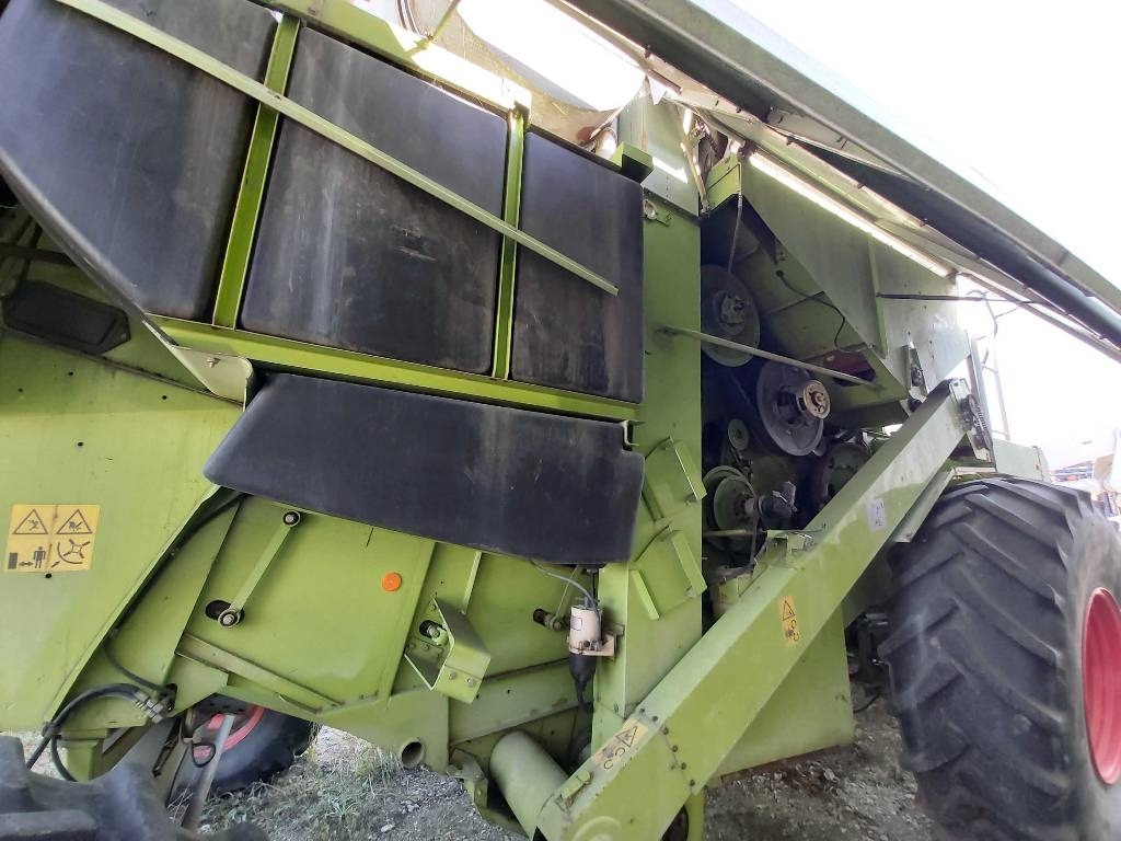Θεριζοαλωνιστική μηχανή Claas Lexion 480: φωτογραφία 6