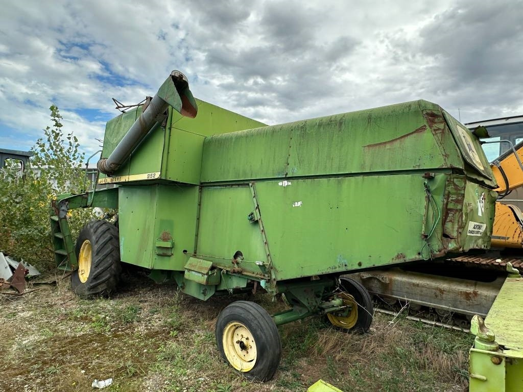 John Deere 952 FOR PARTS - Θεριζοαλωνιστική μηχανή: φωτογραφία 5 John Deere 952 FOR PARTS - Θεριζοαλωνιστική μηχανή: φωτογραφία 5