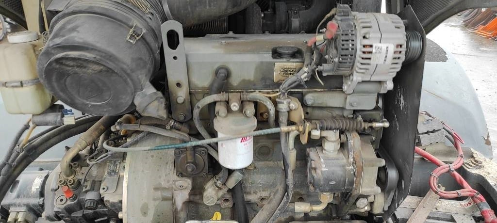 Ελαστιχοφόρος φορτωτής Liebherr L 506: φωτογραφία 7