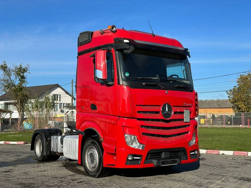 Mercedes-Benz Actros 963-4-A - Φορτηγό κόφα: φωτογραφία 1 Mercedes-Benz Actros 963-4-A - Φορτηγό κόφα: φωτογραφία 1