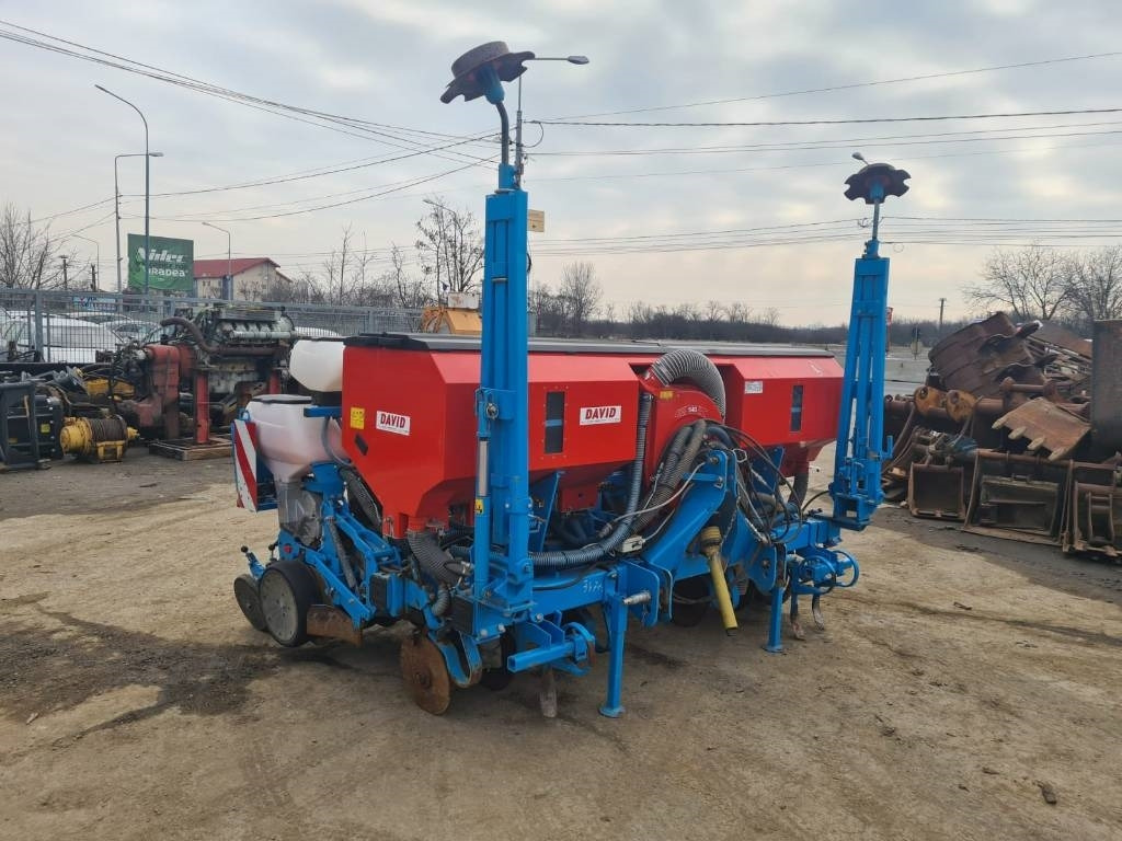 Monosem NG 4 Plus - Σπαρτική μηχανή ακριβείας: φωτογραφία 4 Monosem NG 4 Plus - Σπαρτική μηχανή ακριβείας: φωτογραφία 4