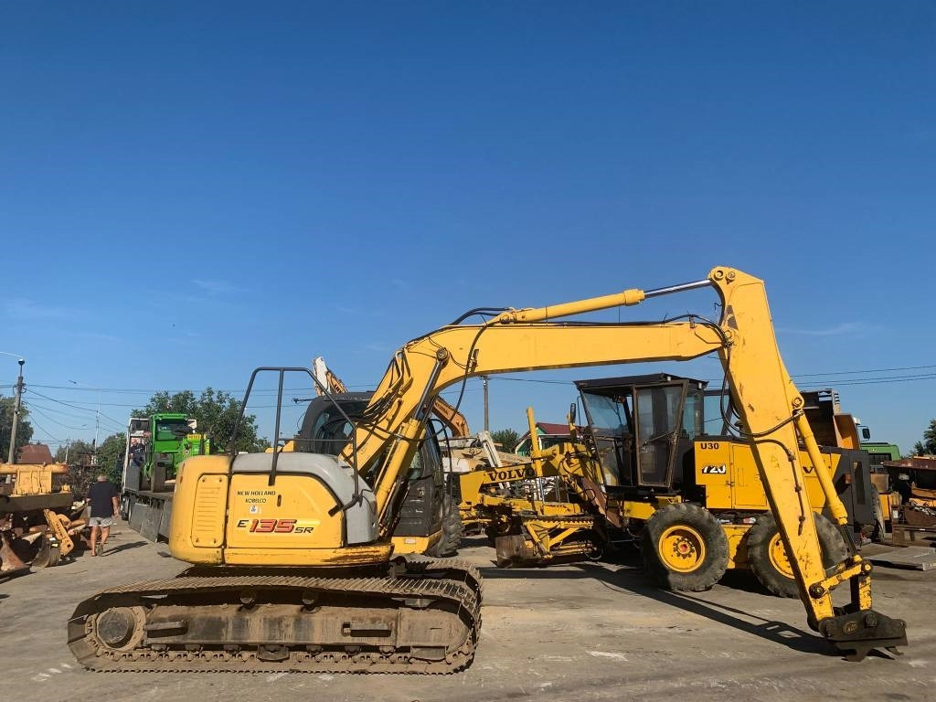 New Holland E 135 SR - Ερπυστριοφόρος εκσκαφέας: φωτογραφία 2 New Holland E 135 SR - Ερπυστριοφόρος εκσκαφέας: φωτογραφία 2