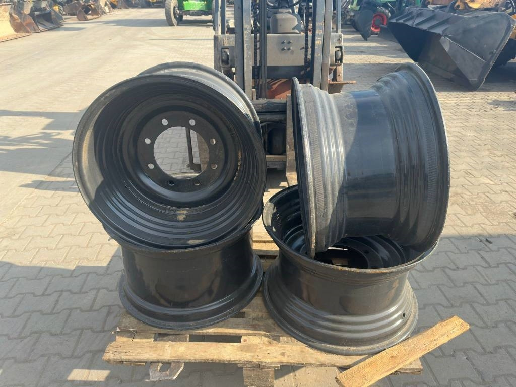 New Holland LM WHEEL RIM - Ελαστικό για Κατασκευή μηχανήματα: φωτογραφία 1 New Holland LM WHEEL RIM - Ελαστικό για Κατασκευή μηχανήματα: φωτογραφία 1