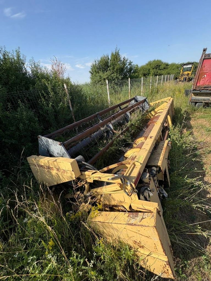 Θεριζοαλωνιστική μηχανή New Holland TF 44: φωτογραφία 6