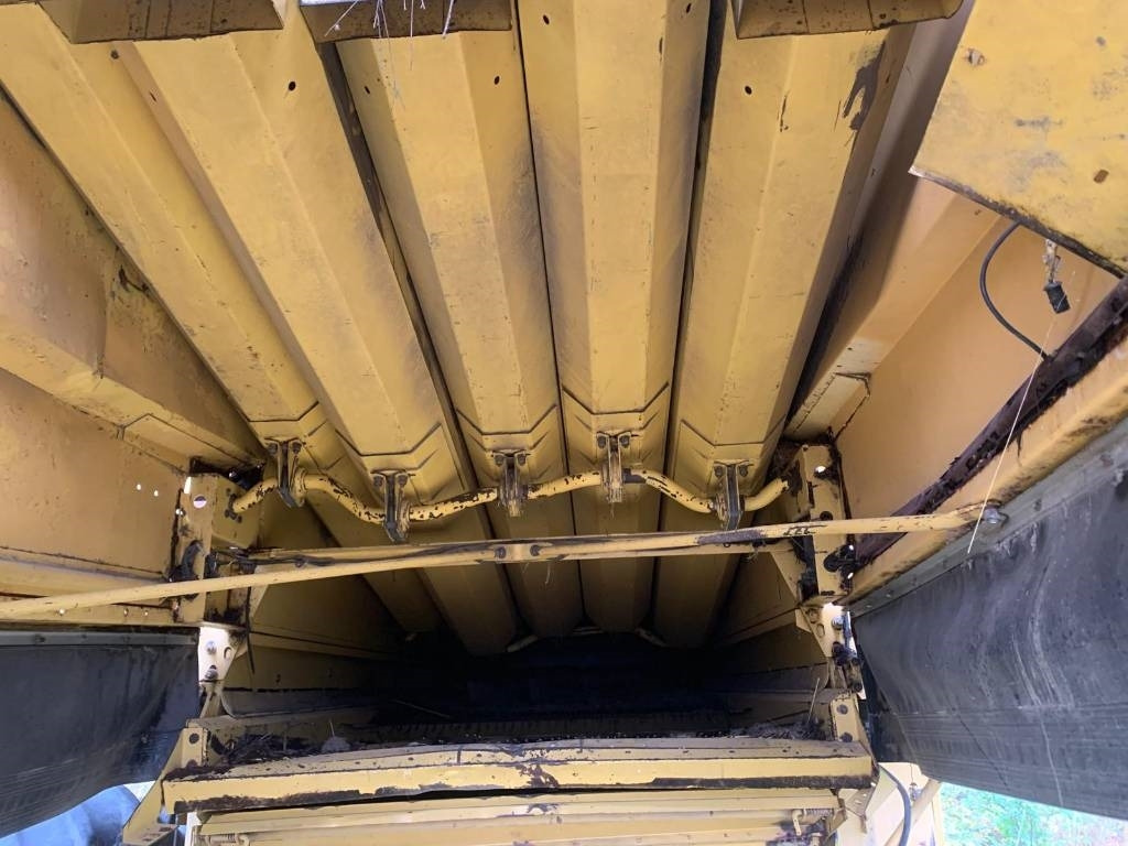 New Holland TX 32 - Θεριζοαλωνιστική μηχανή: φωτογραφία 4 New Holland TX 32 - Θεριζοαλωνιστική μηχανή: φωτογραφία 4