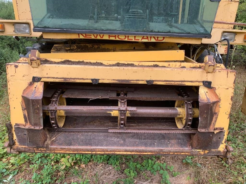 Θεριζοαλωνιστική μηχανή New Holland TX 32: φωτογραφία 12