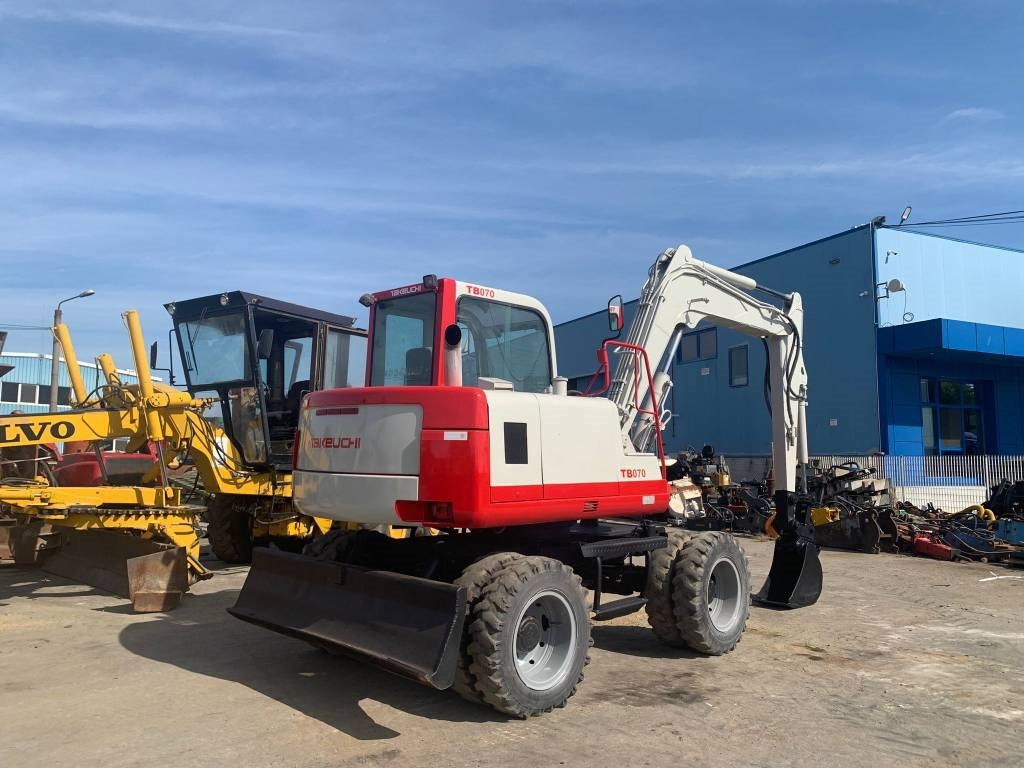 Takeuchi TB070W - Τροχοφόρος εκσκαφέας: φωτογραφία 4 Takeuchi TB070W - Τροχοφόρος εκσκαφέας: φωτογραφία 4