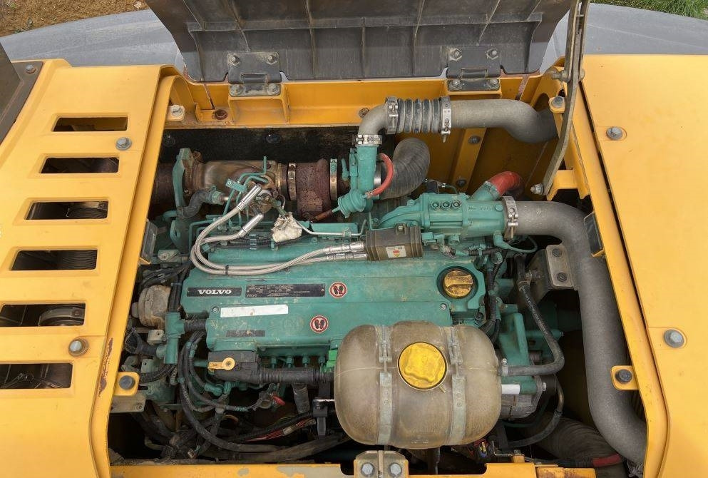 Ερπυστριοφόρος εκσκαφέας Volvo EC 220 DL: φωτογραφία 8