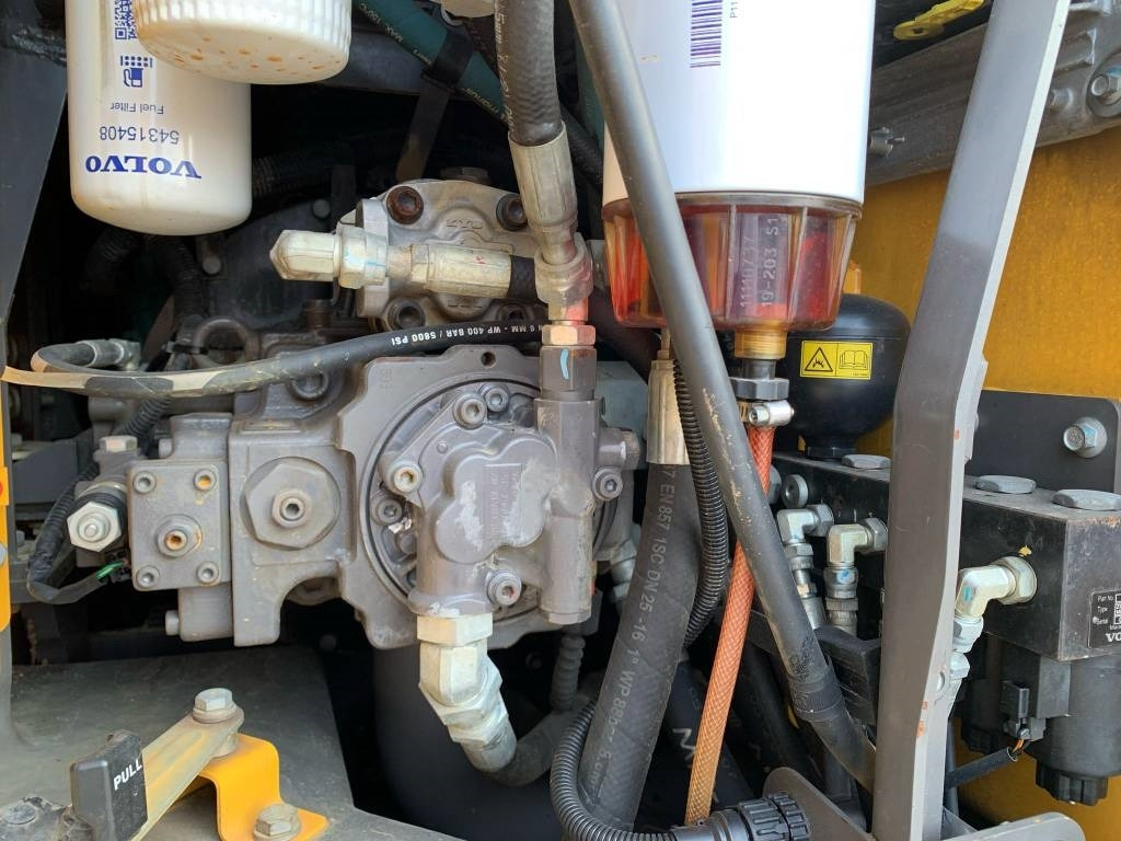 Ερπυστριοφόρος εκσκαφέας Volvo ECR145EL: φωτογραφία 11