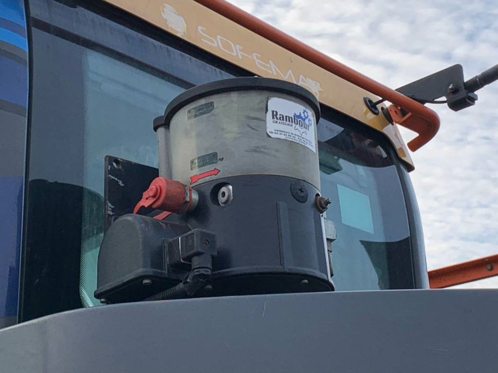 Ερπυστριοφόρος εκσκαφέας Volvo ECR145EL: φωτογραφία 15