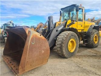 Volvo L 120 E - Ελαστιχοφόρος φορτωτής: φωτογραφία 1 Volvo L 120 E - Ελαστιχοφόρος φορτωτής: φωτογραφία 1