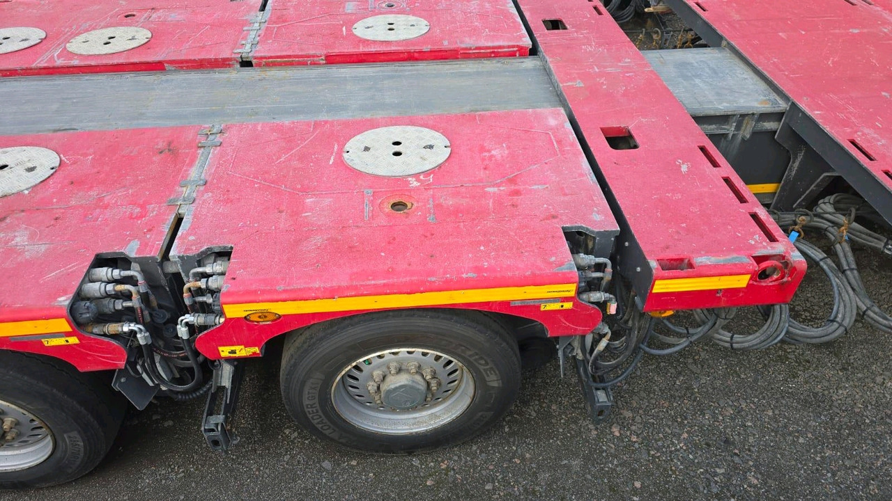 FAYMONVILLE Combimax - Επικαθήμενο με χαμηλό δάπεδο: φωτογραφία 2 FAYMONVILLE Combimax - Επικαθήμενο με χαμηλό δάπεδο: φωτογραφία 2