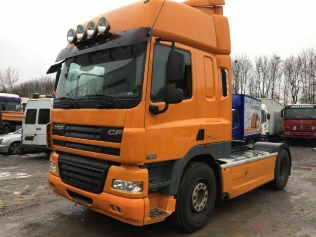 DAF CF85-410 G.Haus 2xBett ZF/Schalter 2-Kreishydr - Τράκτορας: φωτογραφία 1 DAF CF85-410 G.Haus 2xBett ZF/Schalter 2-Kreishydr - Τράκτορας: φωτογραφία 1