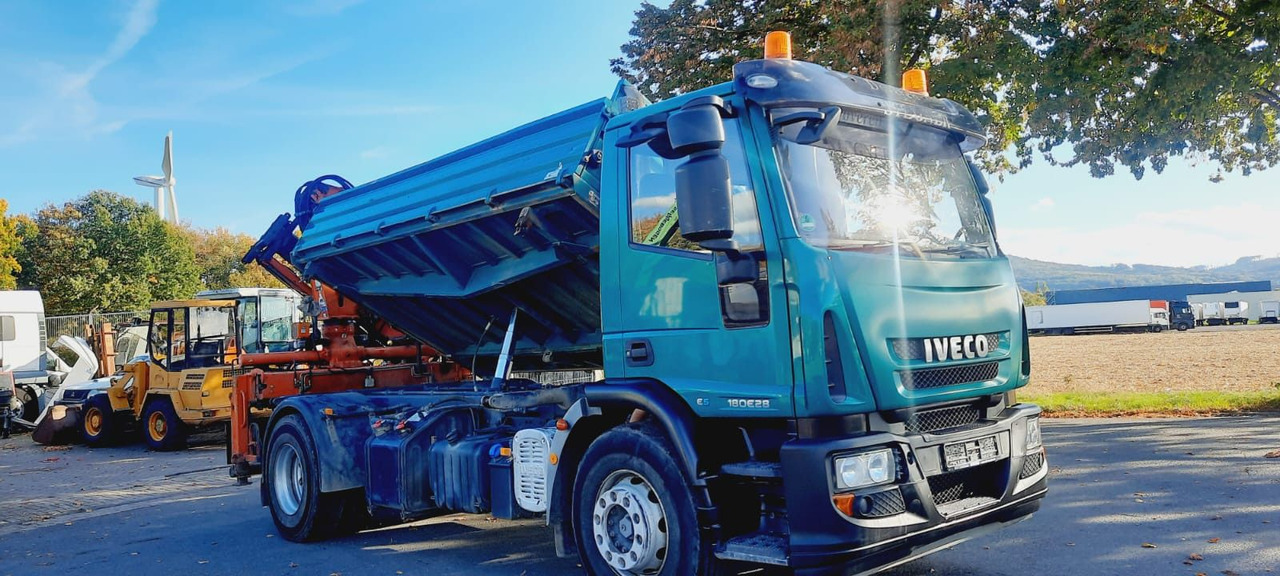 Iveco ML180E28K 4x2 mit Kran/Funk/Greifer - Φορτηγό ανατρεπόμενο, Φορτηγό με γερανό: φωτογραφία 4 Iveco ML180E28K 4x2 mit Kran/Funk/Greifer - Φορτηγό ανατρεπόμενο, Φορτηγό με γερανό: φωτογραφία 4