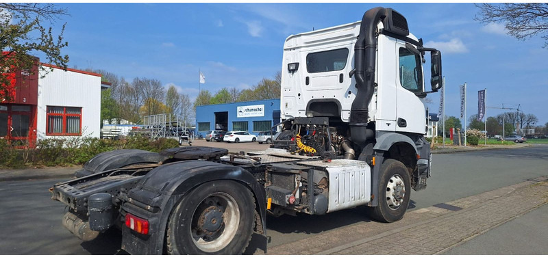Mercedes-Benz 1840 HD 4x4 Arocs - Τράκτορας: φωτογραφία 4 Mercedes-Benz 1840 HD 4x4 Arocs - Τράκτορας: φωτογραφία 4