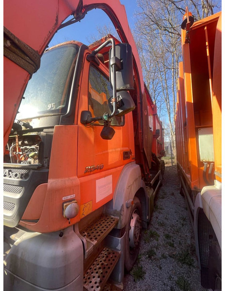 Mercedes-Benz 2540 Axor Müllwagen 6x2 Schalter Klima - Απορριμματοφόρο: φωτογραφία 2 Mercedes-Benz 2540 Axor Müllwagen 6x2 Schalter Klima - Απορριμματοφόρο: φωτογραφία 2