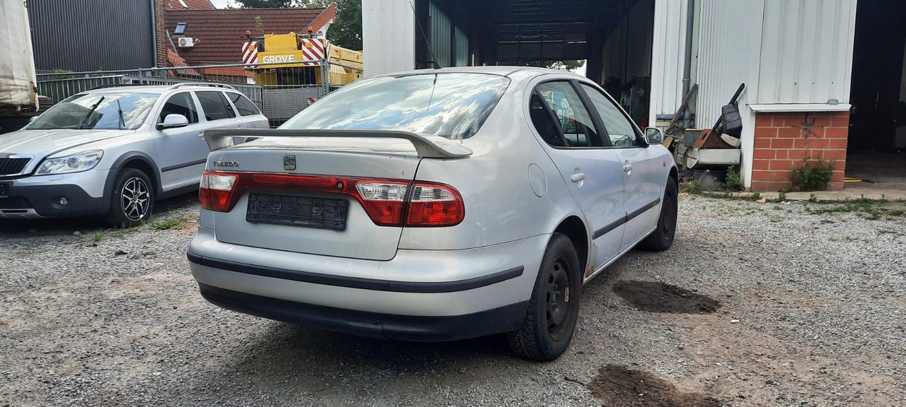 Seat Toledo Signo 1,8 20V Autom. - Λιμουζίνα/ Sedan: φωτογραφία 3 Seat Toledo Signo 1,8 20V Autom. - Λιμουζίνα/ Sedan: φωτογραφία 3