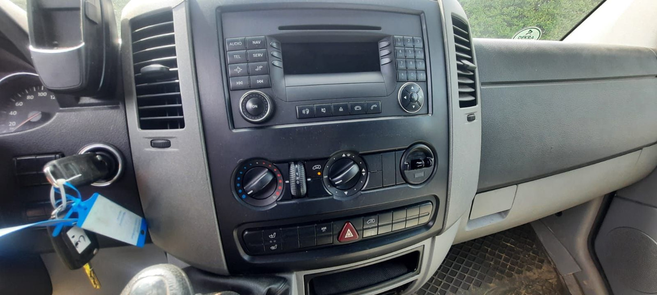 Volkswagen Crafter TDI Lang/Klima 3-Sitzer - Βαν: φωτογραφία 5 Volkswagen Crafter TDI Lang/Klima 3-Sitzer - Βαν: φωτογραφία 5