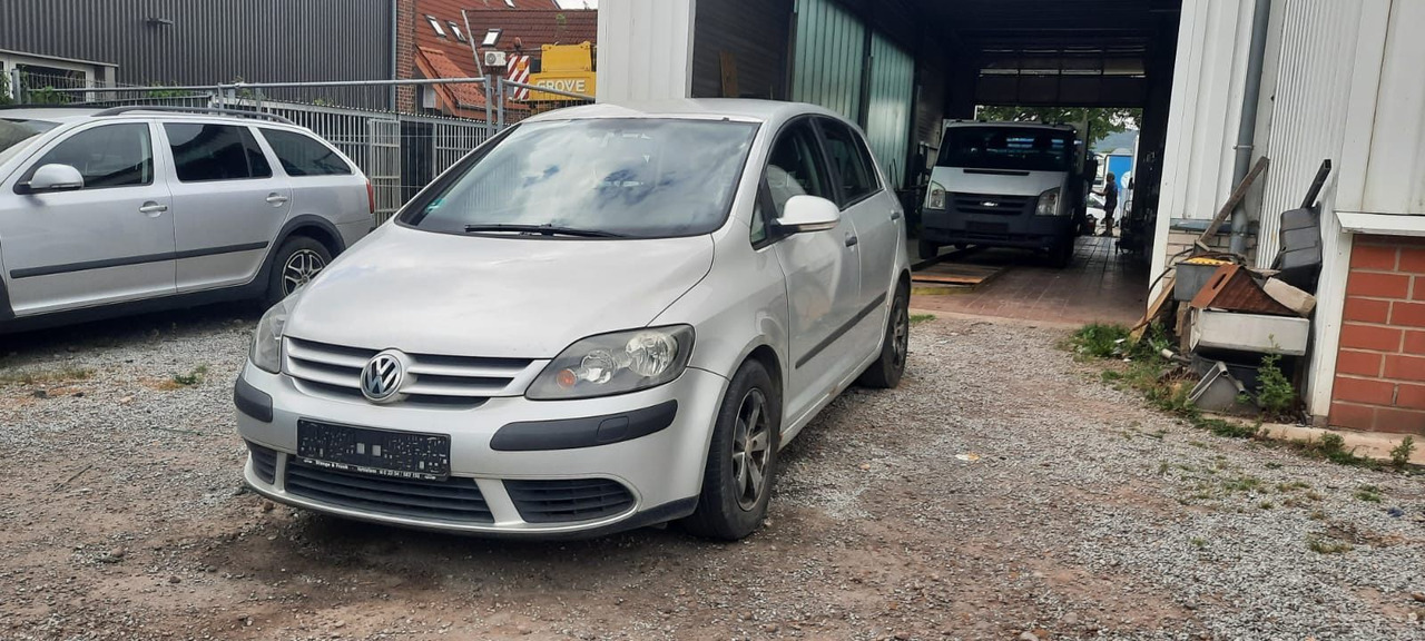 Volkswagen Golf Plus 1.9 TDI DSG DPF Comfortline - Λιμουζίνα/ Sedan: φωτογραφία 3 Volkswagen Golf Plus 1.9 TDI DSG DPF Comfortline - Λιμουζίνα/ Sedan: φωτογραφία 3