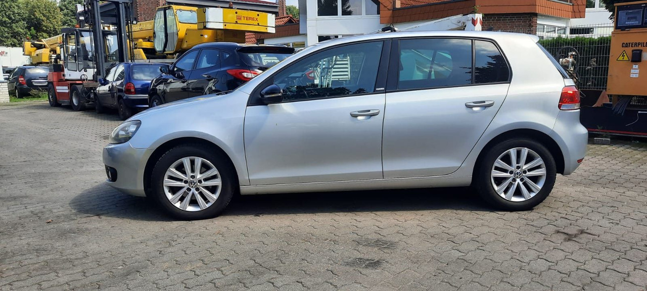 Volkswagen Golf - Λιμουζίνα/ Sedan: φωτογραφία 4 Volkswagen Golf - Λιμουζίνα/ Sedan: φωτογραφία 4
