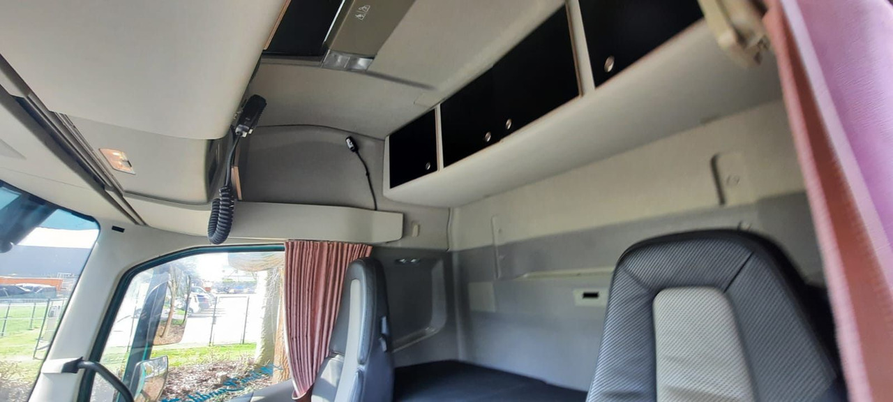 Volvo FH500PS G.Haus/Hochdach 1-Hand Kipperhy. - Τράκτορας: φωτογραφία 4 Volvo FH500PS G.Haus/Hochdach 1-Hand Kipperhy. - Τράκτορας: φωτογραφία 4