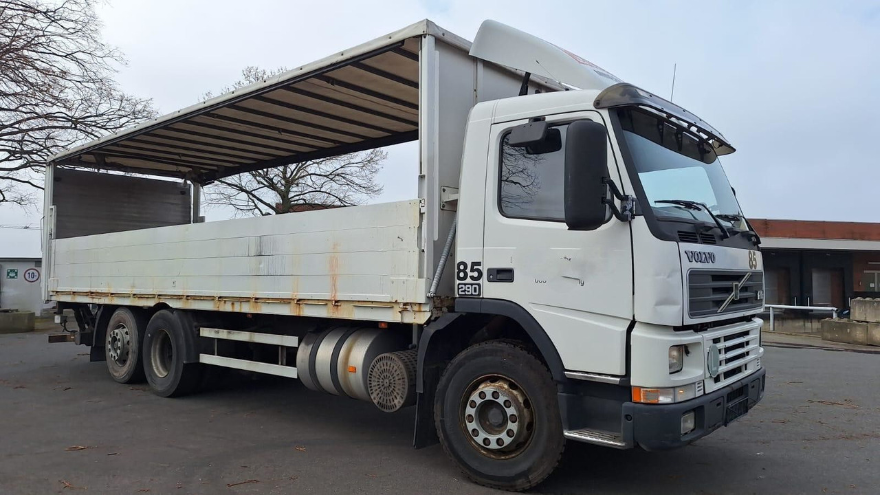 Volvo FM7 6x2 Koffer 3x vorhanden - Φορτηγό κόφα: φωτογραφία 2 Volvo FM7 6x2 Koffer 3x vorhanden - Φορτηγό κόφα: φωτογραφία 2