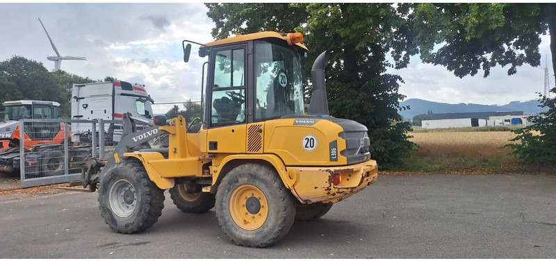 Volvo L30G - Ελαστιχοφόρος φορτωτής: φωτογραφία 2 Volvo L30G - Ελαστιχοφόρος φορτωτής: φωτογραφία 2