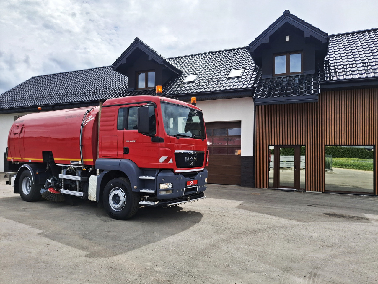 MAN TGS 18.320 Zamiatarka Kehrmaschine BUCHER 2 Motoren Karcher Szczotki L/R - Σάρωθρο δρόμων: φωτογραφία 1 MAN TGS 18.320 Zamiatarka Kehrmaschine BUCHER 2 Motoren Karcher Szczotki L/R - Σάρωθρο δρόμων: φωτογραφία 1