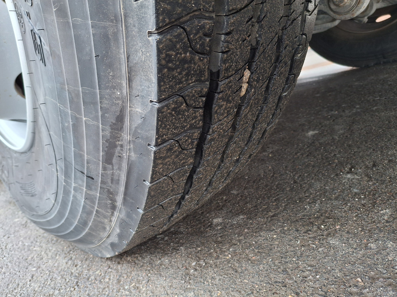 Σάρωθρο δρόμων Mercedes-Benz Axor 1829 PM10 Zamiatarka Kehrmaschine FAUN: φωτογραφία 10 Σάρωθρο δρόμων Mercedes-Benz Axor 1829 PM10 Zamiatarka Kehrmaschine FAUN: φωτογραφία 10