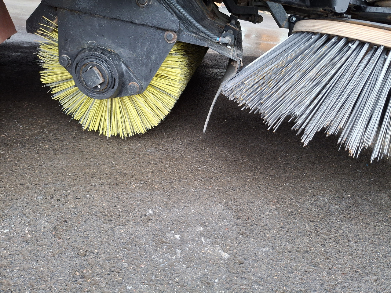 Σάρωθρο δρόμων Mercedes-Benz Axor 1829 PM10 Zamiatarka Kehrmaschine FAUN: φωτογραφία 34 Σάρωθρο δρόμων Mercedes-Benz Axor 1829 PM10 Zamiatarka Kehrmaschine FAUN: φωτογραφία 34