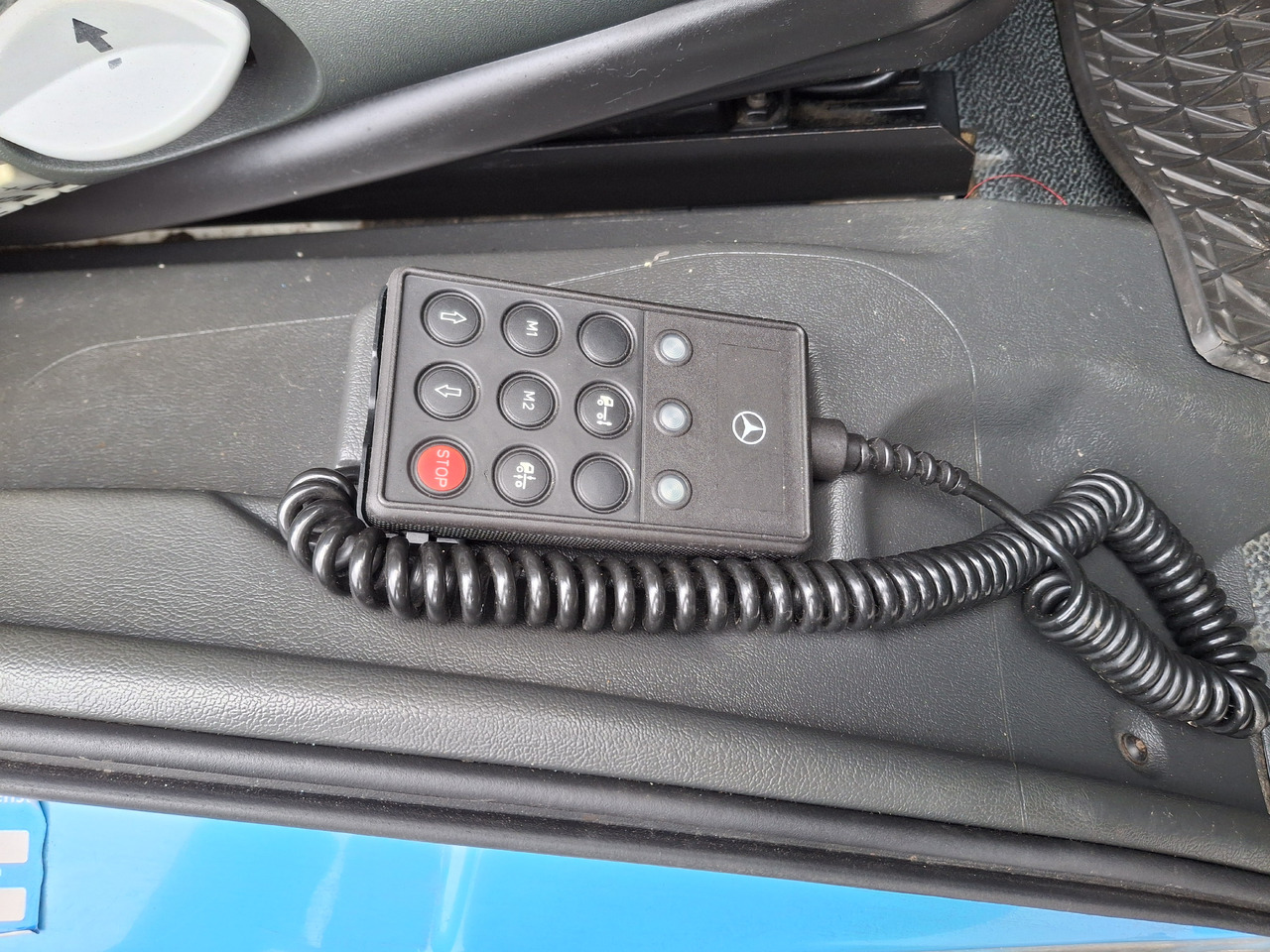 Σάρωθρο δρόμων Mercedes-Benz Axor 1829 PM10 Zamiatarka Kehrmaschine FAUN: φωτογραφία 22 Σάρωθρο δρόμων Mercedes-Benz Axor 1829 PM10 Zamiatarka Kehrmaschine FAUN: φωτογραφία 22