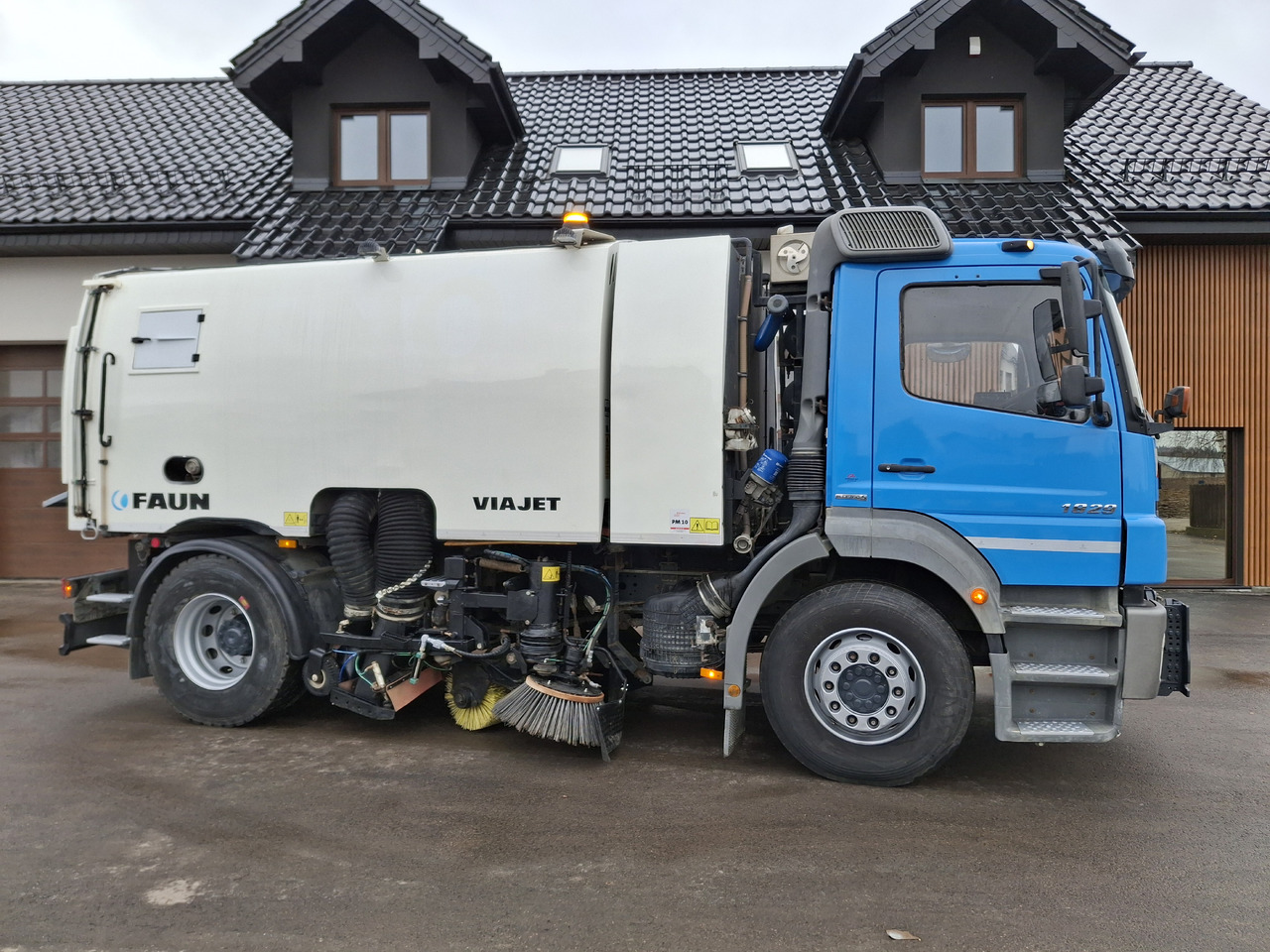 Σάρωθρο δρόμων Mercedes-Benz Axor 1829 PM10 Zamiatarka Kehrmaschine FAUN: φωτογραφία 11 Σάρωθρο δρόμων Mercedes-Benz Axor 1829 PM10 Zamiatarka Kehrmaschine FAUN: φωτογραφία 11