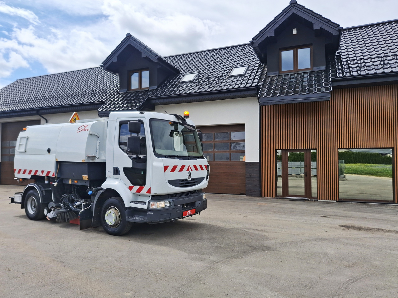 RENAULT Midlum 220 Zamiatarka Kehrmaschine Johnston L/R 2 Motoren 2 Silniki - Σάρωθρο δρόμων: φωτογραφία 1 RENAULT Midlum 220 Zamiatarka Kehrmaschine Johnston L/R 2 Motoren 2 Silniki - Σάρωθρο δρόμων: φωτογραφία 1