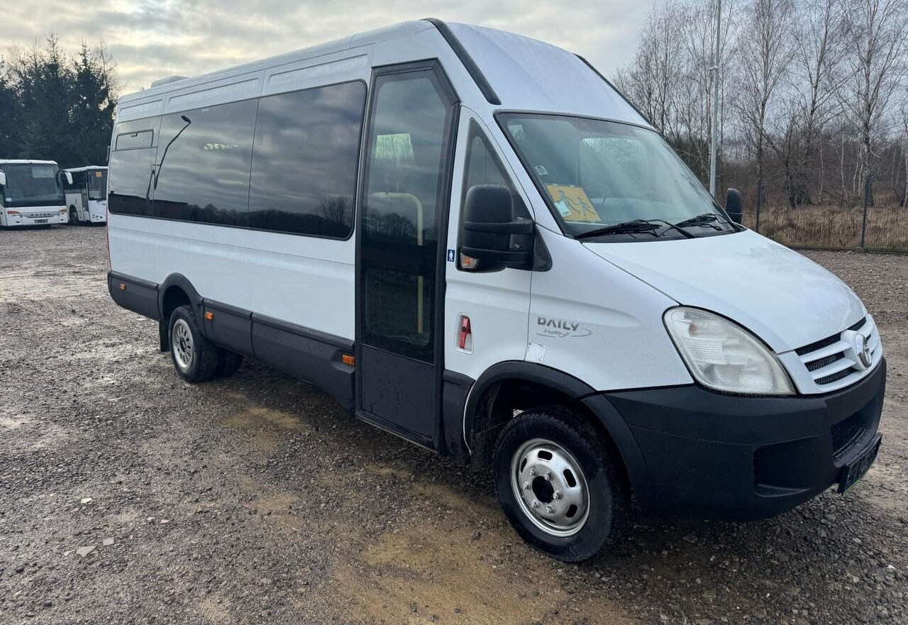 IVECO Daily 50C18 - Μικρό λεωφορείο, Επιβατικό βαν: φωτογραφία 1 IVECO Daily 50C18 - Μικρό λεωφορείο, Επιβατικό βαν: φωτογραφία 1