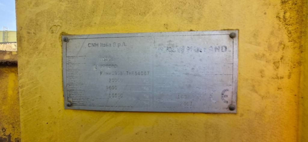 New Holland W 190 B - Ελαστιχοφόρος φορτωτής: φωτογραφία 5 New Holland W 190 B - Ελαστιχοφόρος φορτωτής: φωτογραφία 5