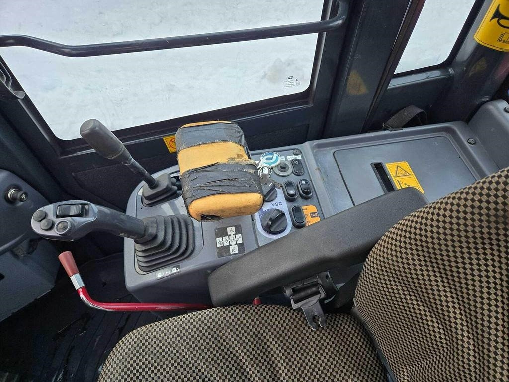 Komatsu WA200PZ-6 - Ελαστιχοφόρος φορτωτής: φωτογραφία 1 Komatsu WA200PZ-6 - Ελαστιχοφόρος φορτωτής: φωτογραφία 1