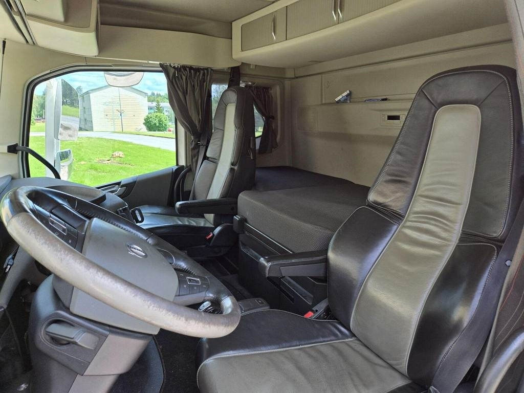 Φορτηγό βυτιοφόρο Volvo FH540 6x2 ADR: φωτογραφία 8