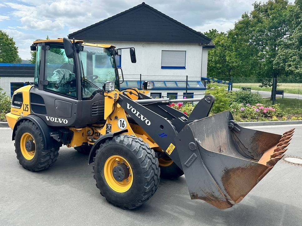 Volvo L 25 Electric - Ελαστιχοφόρος φορτωτής: φωτογραφία 2 Volvo L 25 Electric - Ελαστιχοφόρος φορτωτής: φωτογραφία 2
