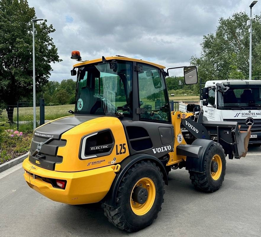 Volvo L 25 Electric - Ελαστιχοφόρος φορτωτής: φωτογραφία 3 Volvo L 25 Electric - Ελαστιχοφόρος φορτωτής: φωτογραφία 3