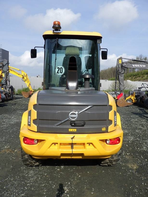 Volvo L 35 G - Ελαστιχοφόρος φορτωτής: φωτογραφία 4 Volvo L 35 G - Ελαστιχοφόρος φορτωτής: φωτογραφία 4