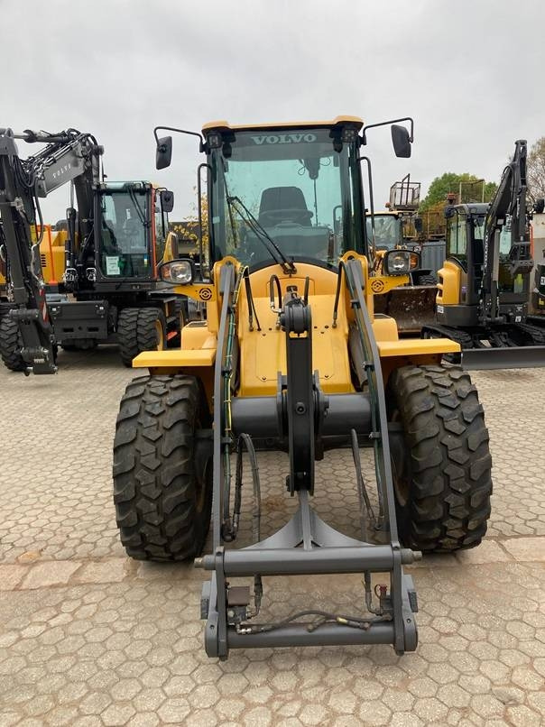 Volvo L 35 G - Ελαστιχοφόρος φορτωτής: φωτογραφία 2 Volvo L 35 G - Ελαστιχοφόρος φορτωτής: φωτογραφία 2