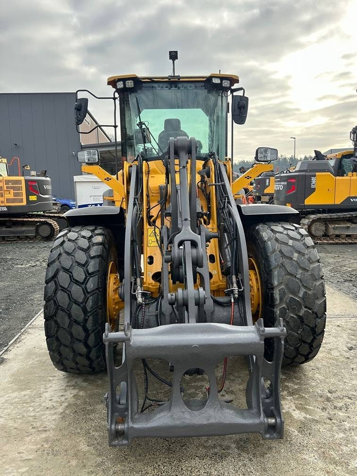 Volvo L 90 H - Ελαστιχοφόρος φορτωτής: φωτογραφία 2 Volvo L 90 H - Ελαστιχοφόρος φορτωτής: φωτογραφία 2