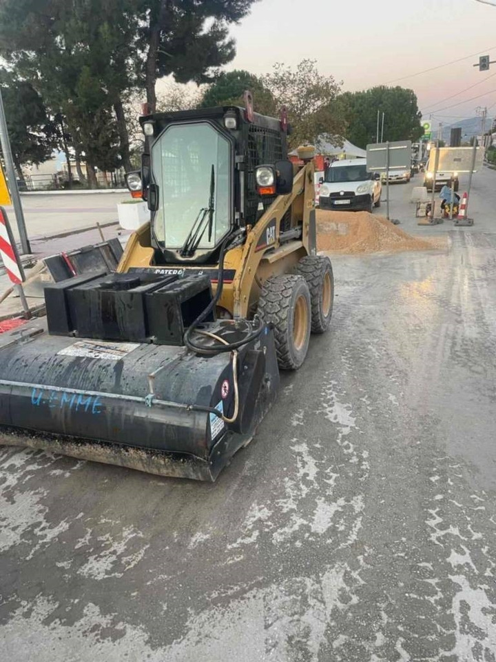 CAT 216 - Φορτωτής πλάγιας ολίσθησης: φωτογραφία 2 CAT 216 - Φορτωτής πλάγιας ολίσθησης: φωτογραφία 2