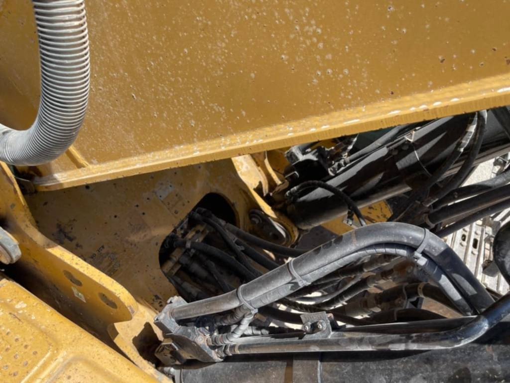 CAT 330 D LN - Ερπυστριοφόρος εκσκαφέας: φωτογραφία 1 CAT 330 D LN - Ερπυστριοφόρος εκσκαφέας: φωτογραφία 1